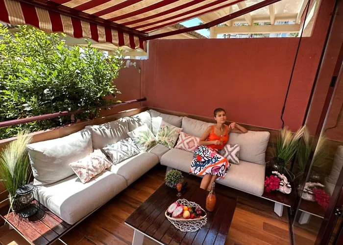 Hotel cerca del colegio: Green Lagoon -65M2 Apartment - First Line - 200 M To Beach - Calpe